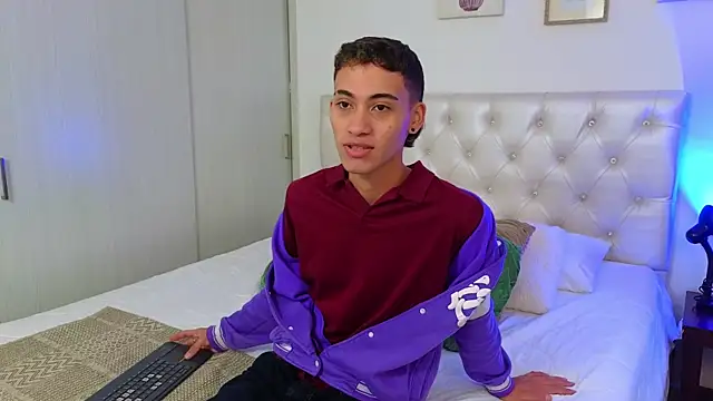 yulian vasquez online show from January 14, 2026, 7:30 pm