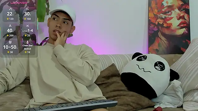 LoganTwink18 online show from February 17, 2026, 2:13 pm