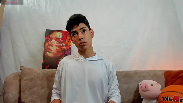 LoganTwink18 online show from March 27, 2026, 12:27 pm