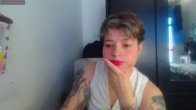 Snapshot of Mitsuha_gate chatting on January 18, 2026, 1:59 pm Mitsuha gate online show from January 18, 2026, 1:59 pm