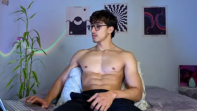 LatinReall online show from October 23, 2025, 1:27 am