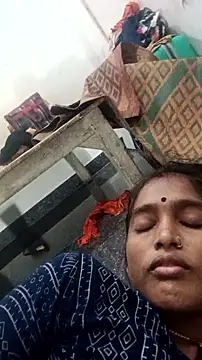 Guriya0076 online show from September 17, 2025, 10:55 pm