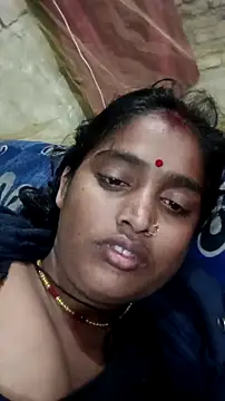 Guriya0076 online show from February 3, 2026, 10:15 pm