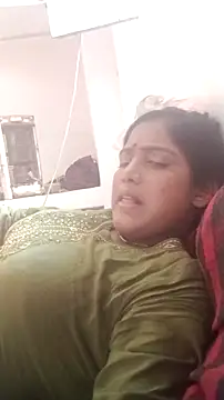 Guriya0076 online show from May 14, 2026, 3:57 am