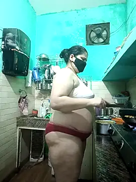 Snapshot of Kaja1919 chatting on October 3, 2025, 5:21 pm Kaja1919 online show from October 3, 2025, 5:21 pm