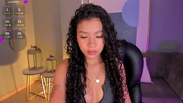 Snapshot of SophieHouston_ chatting on September 26, 2025, 2:59 am SophieHouston online show from September 26, 2025, 2:59 am