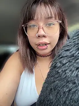 moan4mona online show from June 8, 2026, 3:01 pm