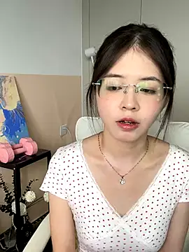 Qianqian-888 online show from September 27, 2025, 7:46 am