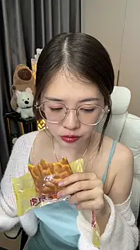 Qianqian-888 online show from January 12, 2026, 12:49 am