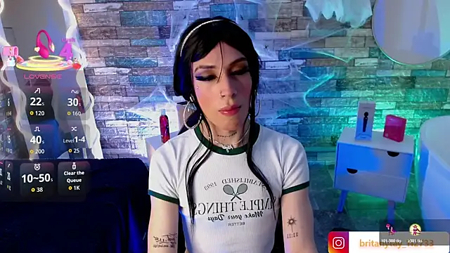 boyfox tay online show from November 11, 2025, 4:01 am