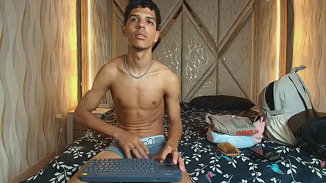 Hotcouple 222 online show from January 10, 2026, 7:21 am