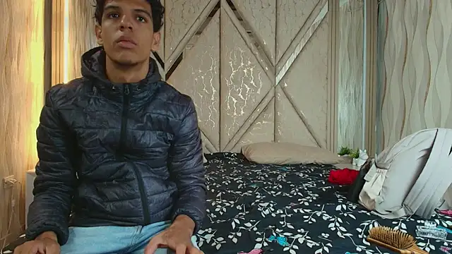 Hotcouple 222 online show from February 10, 2026, 7:23 am