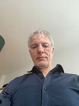 SexyLeon8 online show from March 11, 2026, 12:33 pm