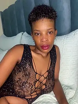 Caramel Mellow online show from December 19, 2025, 9:27 am