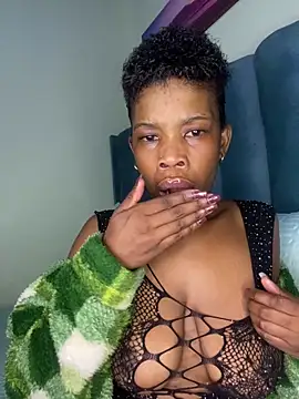 Caramel Mellow online show from December 21, 2025, 1:35 am