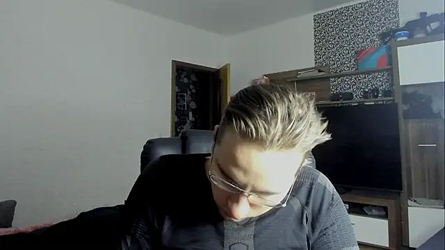 Snapshot of romiosabrino chatting on February 1, 2026, 9:24 pm romiosabrino online show from February 1, 2026, 9:24 pm