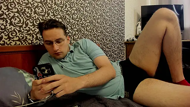 romiosabrino online show from May 8, 2026, 1:16 pm