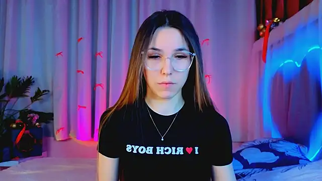 -CindyLou online show from January 11, 2026, 5:01 am