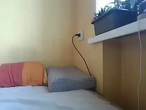 chiraq1945 online show from September 13, 2025, 6:13 am