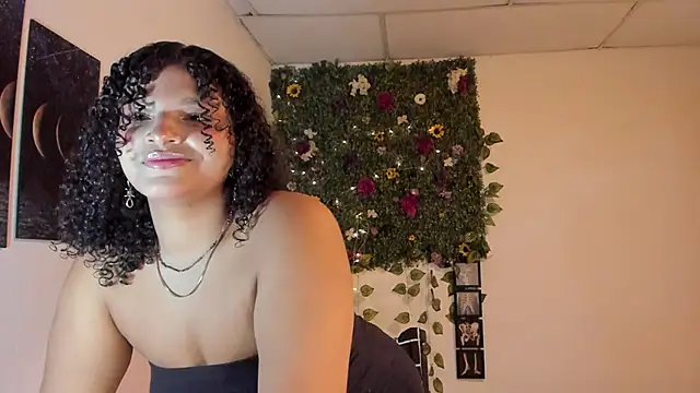 chloe kisses online show from October 16, 2025, 11:44 am