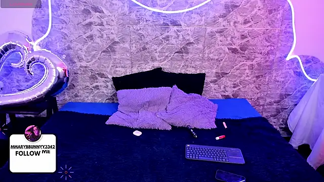 MaryAnneeXOO online show from March 9, 2026, 6:12 pm