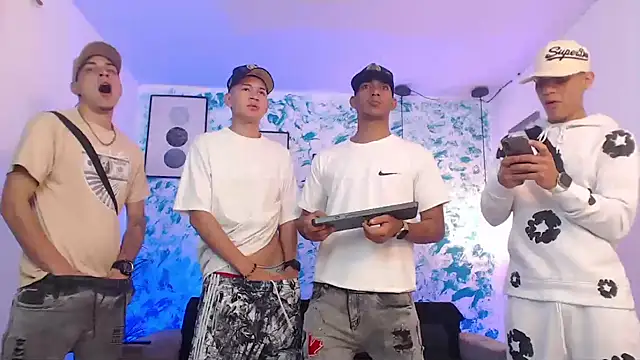 Snapshot of Kings_of_heaven chatting on October 9, 2025, 10:08 pm Kings of heaven online show from October 9, 2025, 10:08 pm