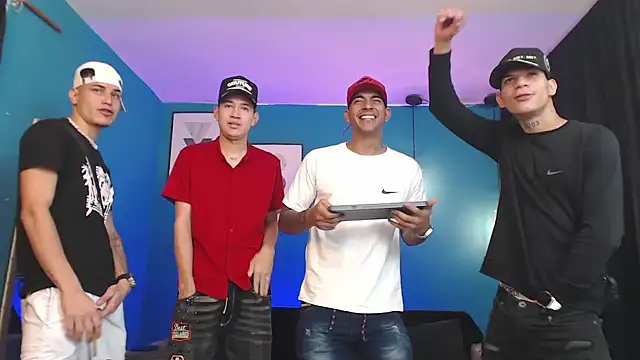 Snapshot of Kings_of_heaven chatting on October 29, 2025, 7:37 pm Kings of heaven online show from October 29, 2025, 7:37 pm