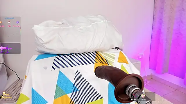 arynaughty20 online show from October 26, 2025, 1:00 am