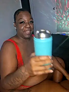 Thickkemzz41 online show from September 23, 2025, 11:41 pm