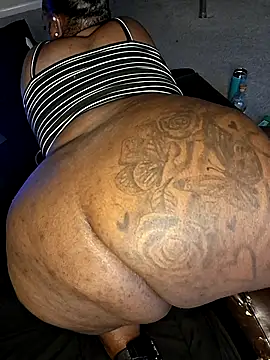 Thickkemzz41 online show from October 14, 2025, 11:38 pm