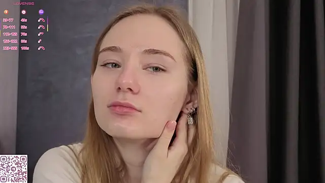 ElvinaRose online show from November 11, 2025, 2:33 am