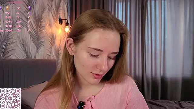 ElvinaRose online show from May 30, 2026, 4:31 am