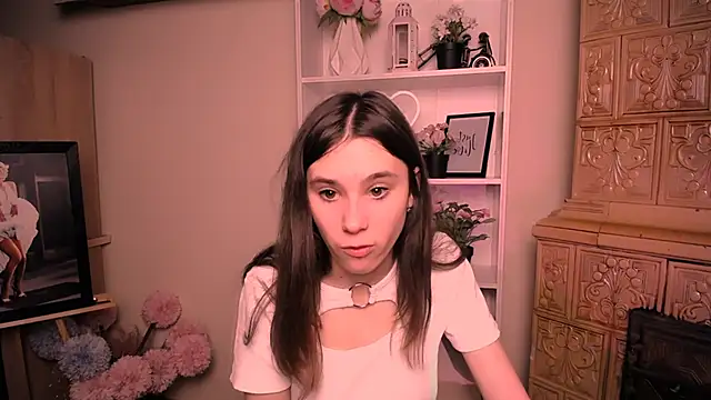 RosaRay  online show from April 1, 2026, 6:25 am