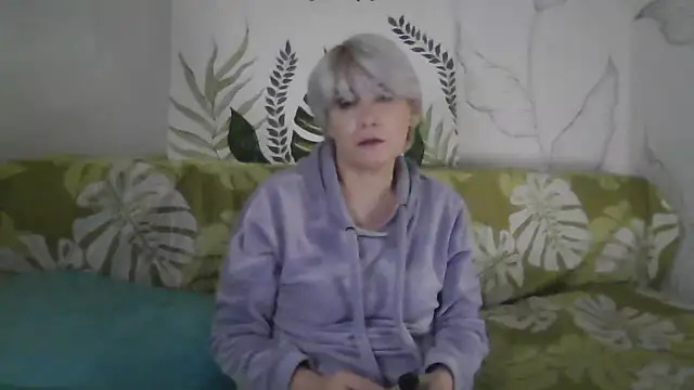 Catty Lady online show from December 21, 2025, 6:15 pm