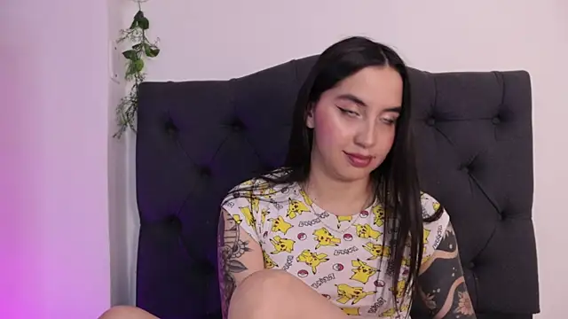 kaylee lee online show from April 13, 2026, 4:07 am