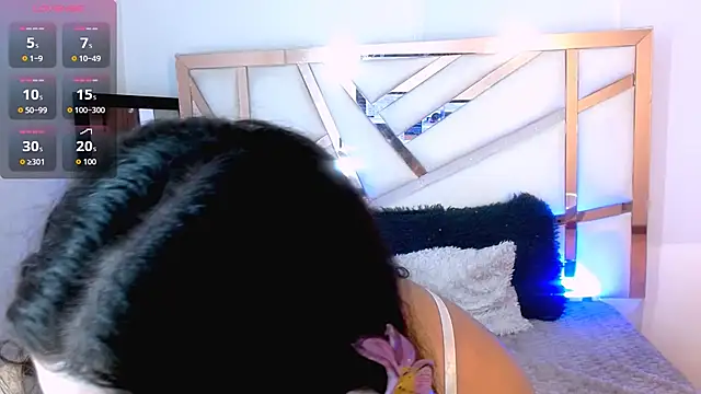 hannia baileys online show from November 11, 2025, 9:15 pm