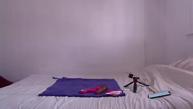 RenataWet online show from September 17, 2025, 1:02 pm