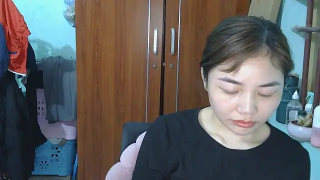 Uhem112 online show from December 22, 2025, 1:41 pm