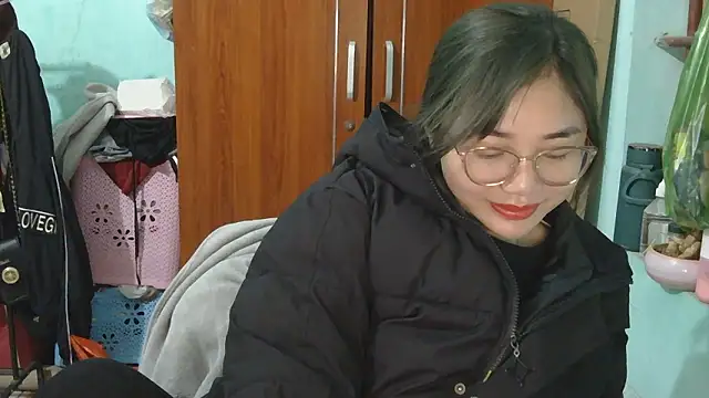 Uhem112 online show from January 9, 2026, 12:46 am