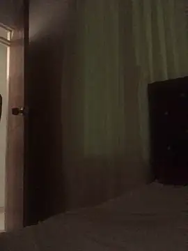 BryanaSmith21 online show from October 8, 2025, 1:20 pm