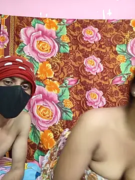 Seducing couple online show from November 10, 2025, 10:36 am