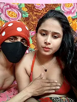 Seducing couple online show from December 18, 2025, 9:37 am