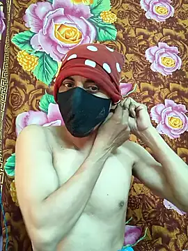 Seducing couple online show from February 5, 2026, 9:14 am