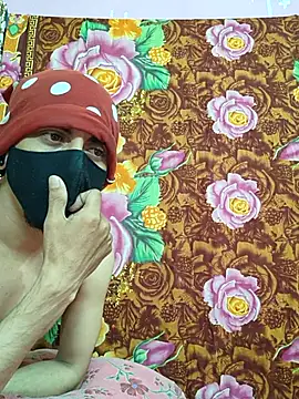 Seducing couple online show from March 24, 2026, 3:44 am