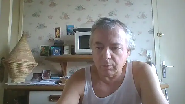 Snapshot of gegevincent chatting on December 18, 2025, 2:01 pm gegevincent online show from December 18, 2025, 2:01 pm