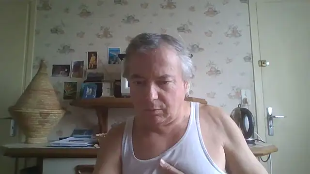 Snapshot of gegevincent chatting on February 4, 2026, 3:29 pm gegevincent online show from February 4, 2026, 3:29 pm