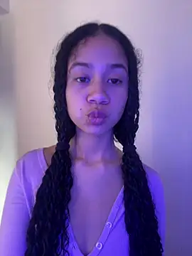 jadee8 online show from March 31, 2026, 5:02 pm