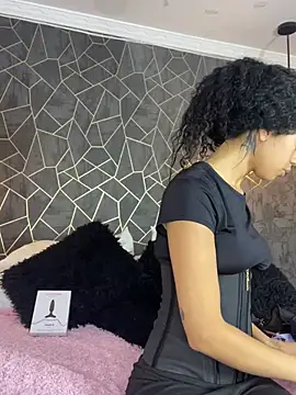 jadee8 online show from June 6, 2026, 4:12 pm