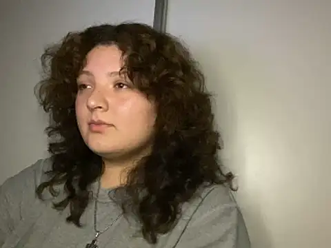 Solangerulo  online show from February 15, 2026, 4:20 am