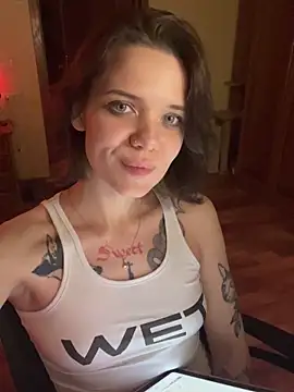 enchanting chloe online show from October 9, 2025, 7:01 pm